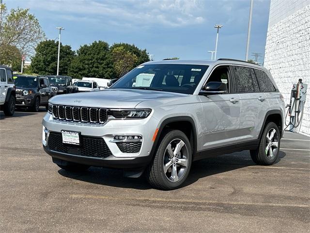 new 2024 Jeep Grand Cherokee car, priced at $49,599