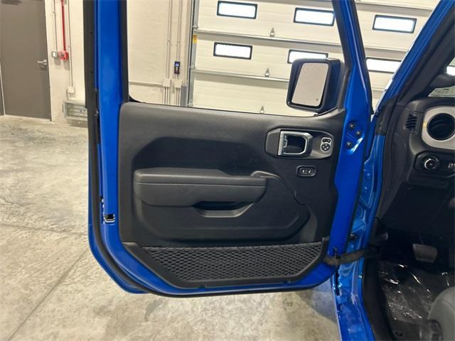 new 2025 Jeep Wrangler car, priced at $46,138