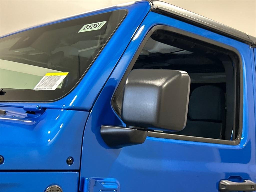 new 2025 Jeep Wrangler car, priced at $45,647