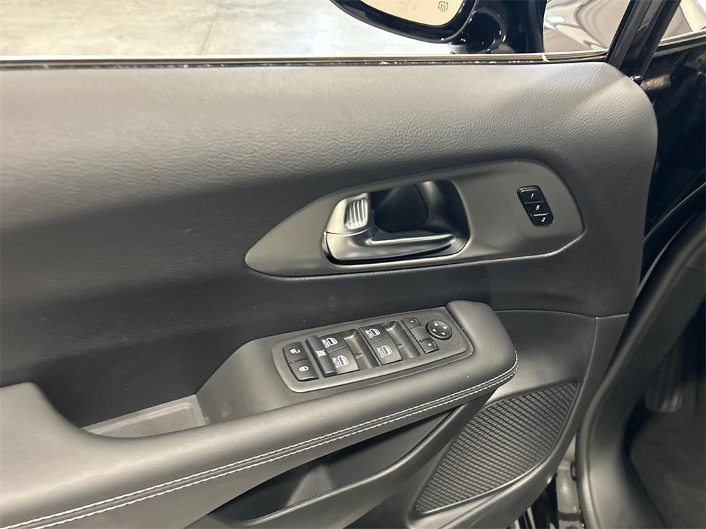 new 2025 Chrysler Pacifica car, priced at $41,422