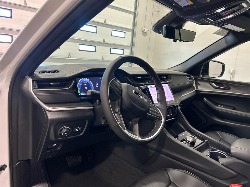new 2025 Jeep Grand Cherokee car, priced at $49,059
