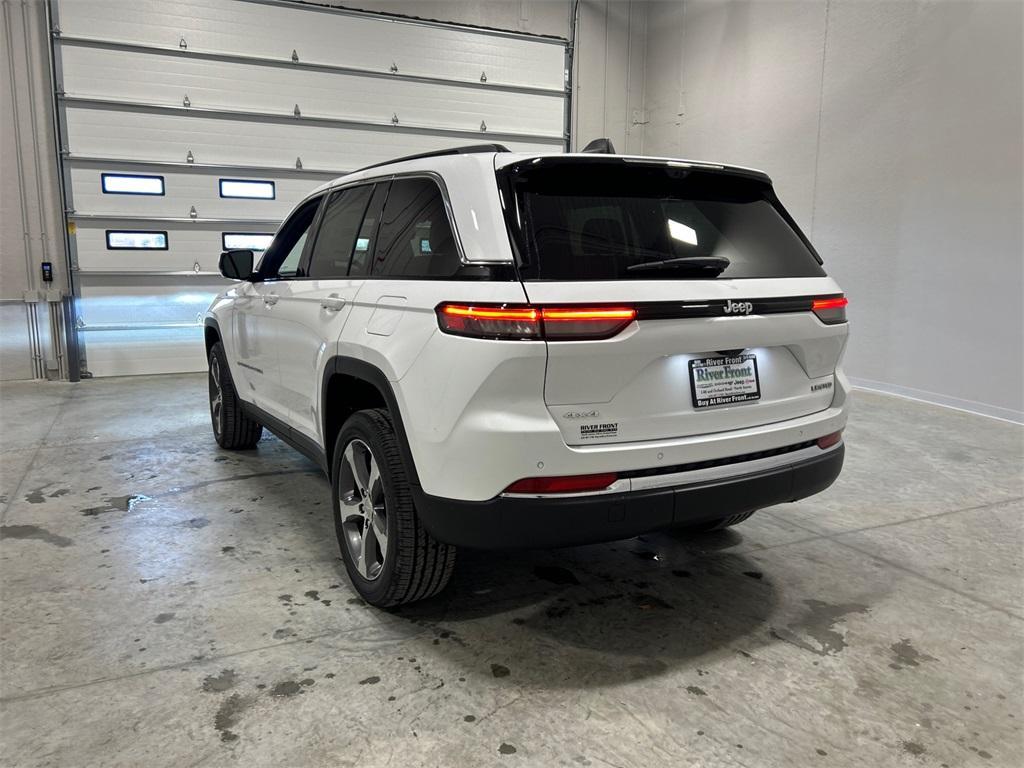 new 2025 Jeep Grand Cherokee car, priced at $49,059
