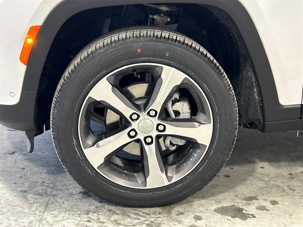 new 2025 Jeep Grand Cherokee car, priced at $49,059