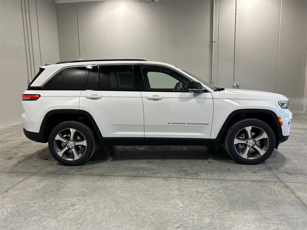 new 2025 Jeep Grand Cherokee car, priced at $49,059