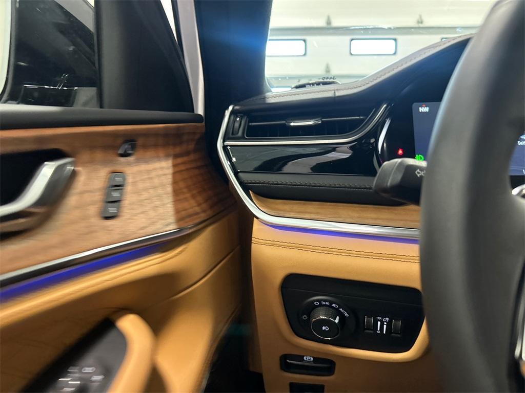 new 2025 Jeep Grand Cherokee car, priced at $62,281
