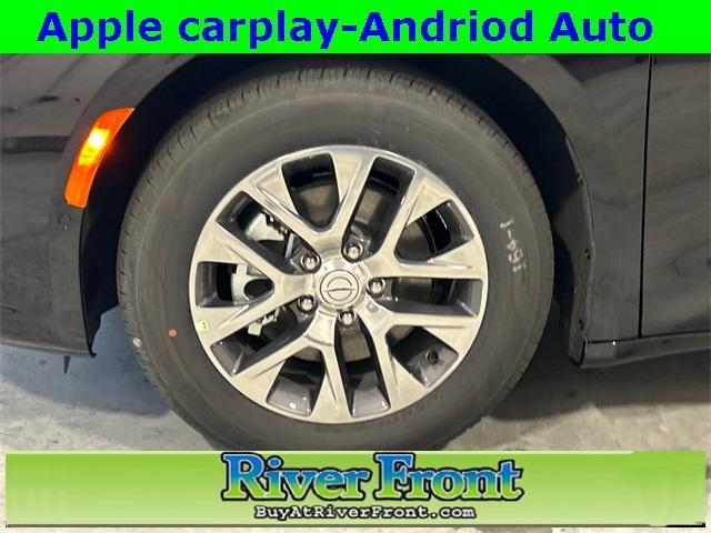 new 2025 Chrysler Pacifica Hybrid car, priced at $47,640