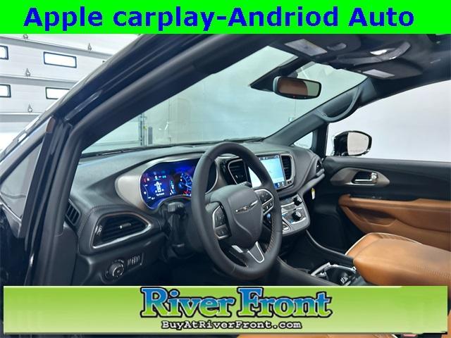 new 2025 Chrysler Pacifica Hybrid car, priced at $47,640