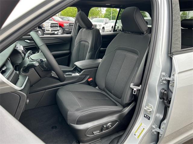 new 2024 Jeep Grand Cherokee car, priced at $37,775