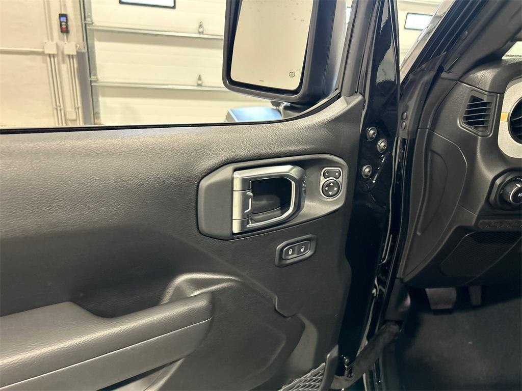 new 2025 Jeep Wrangler car, priced at $48,912