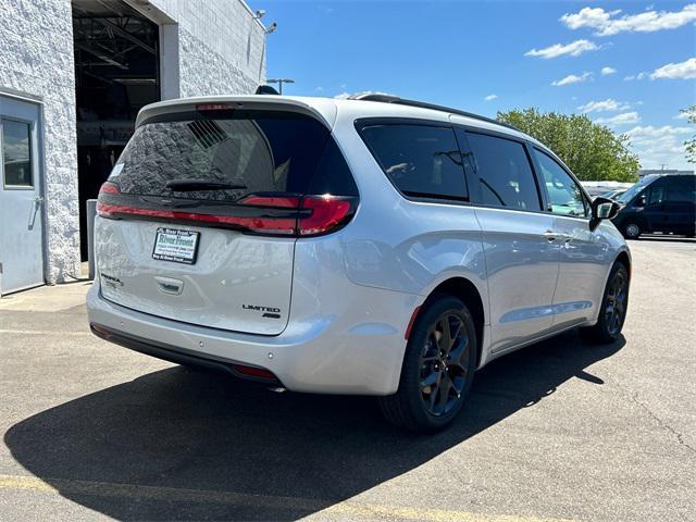 new 2024 Chrysler Pacifica car, priced at $46,525