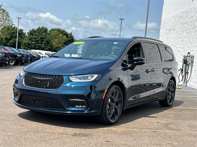 used 2023 Chrysler Pacifica car, priced at $41,450