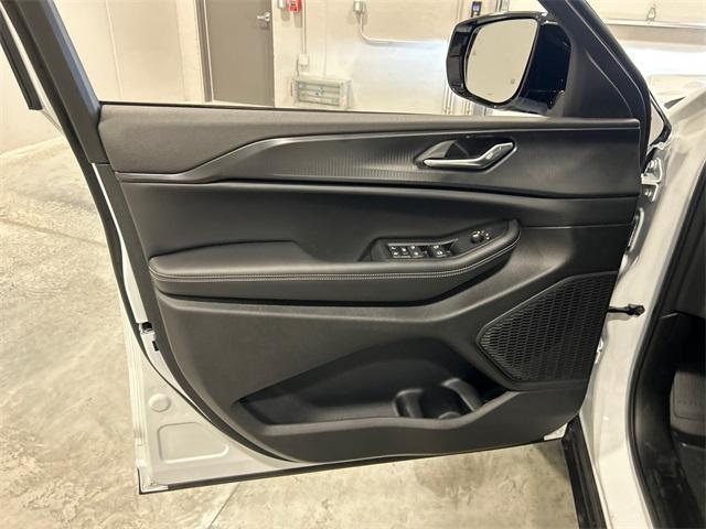 new 2025 Jeep Grand Cherokee L car, priced at $44,581