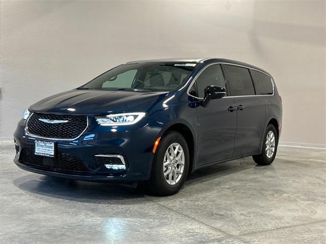 new 2025 Chrysler Pacifica car, priced at $41,055