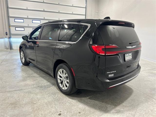 new 2025 Chrysler Pacifica car, priced at $43,988