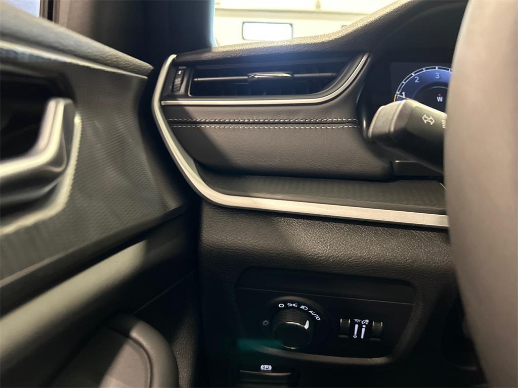 new 2025 Jeep Grand Cherokee car, priced at $39,649