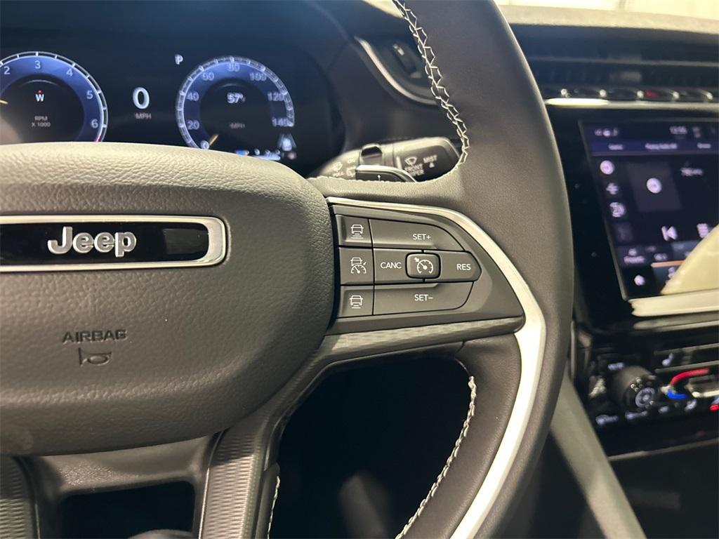 new 2025 Jeep Grand Cherokee car, priced at $39,649