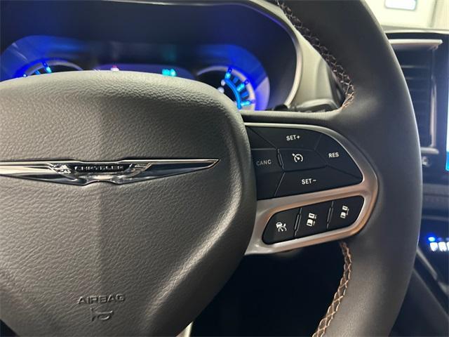 new 2025 Chrysler Pacifica Hybrid car, priced at $48,064