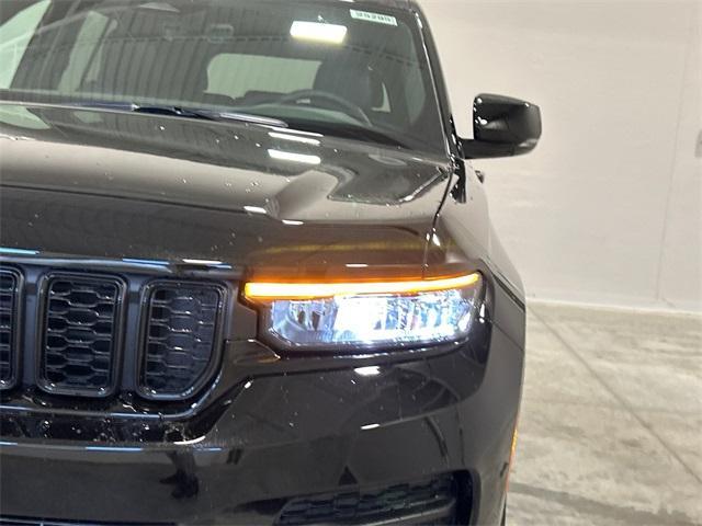 new 2025 Jeep Grand Cherokee car, priced at $42,511