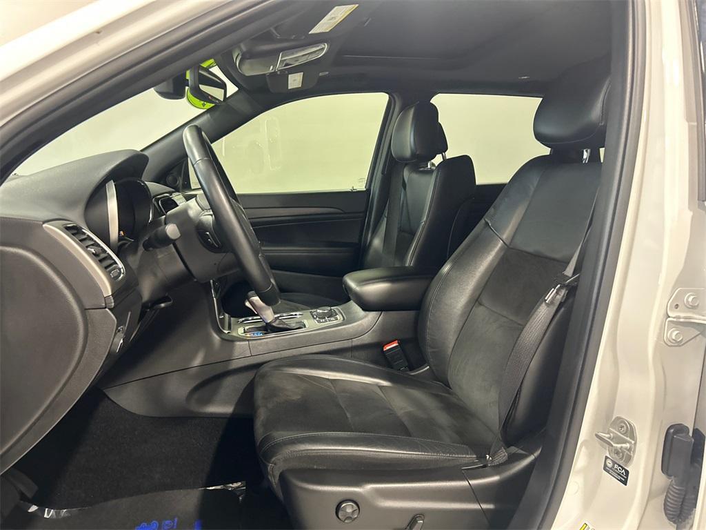 used 2022 Jeep Grand Cherokee WK car, priced at $28,350