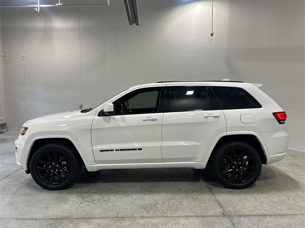 used 2022 Jeep Grand Cherokee WK car, priced at $28,350