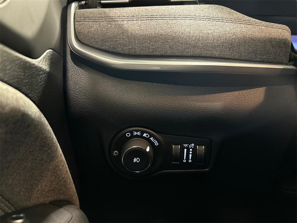 new 2025 Jeep Compass car, priced at $28,041