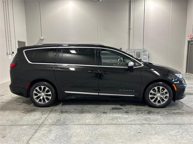 new 2025 Chrysler Pacifica Hybrid car, priced at $47,640
