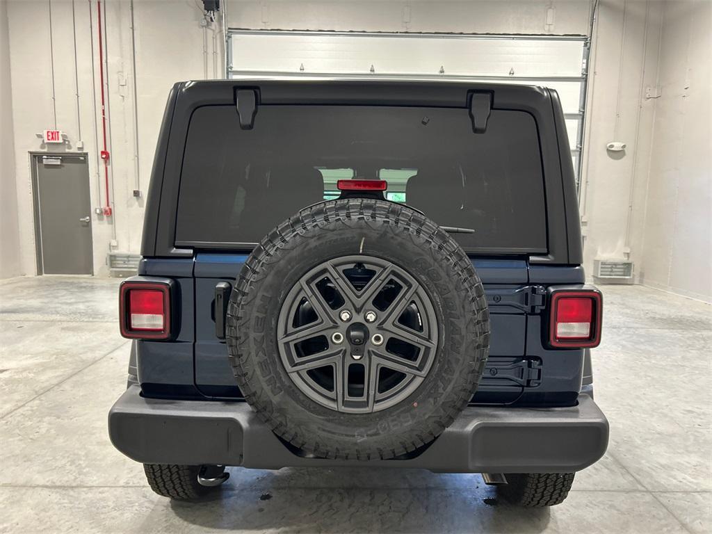 new 2025 Jeep Wrangler car, priced at $46,631