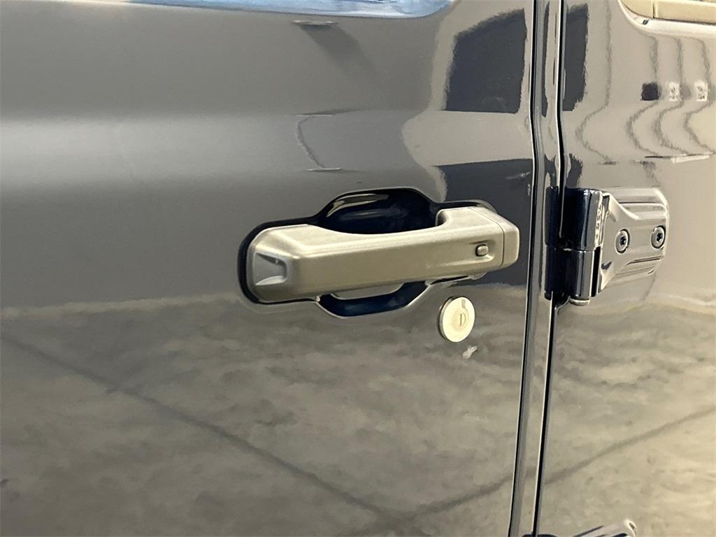 new 2025 Jeep Wrangler car, priced at $46,631