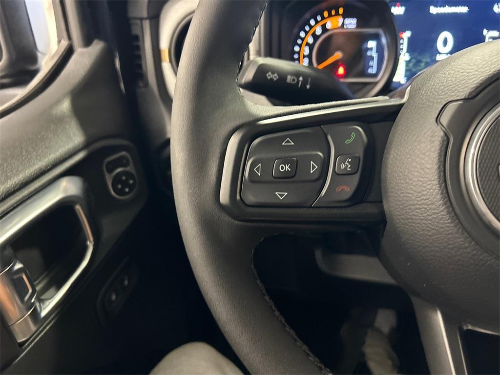 new 2025 Jeep Wrangler car, priced at $46,631