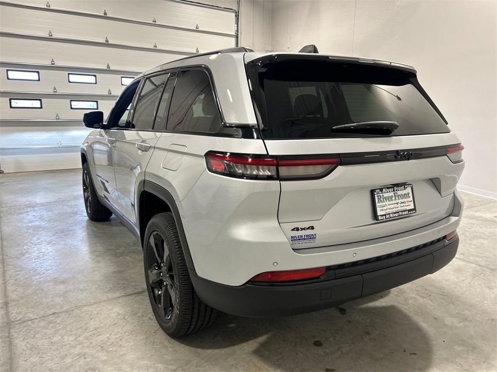 new 2025 Jeep Grand Cherokee car, priced at $36,431