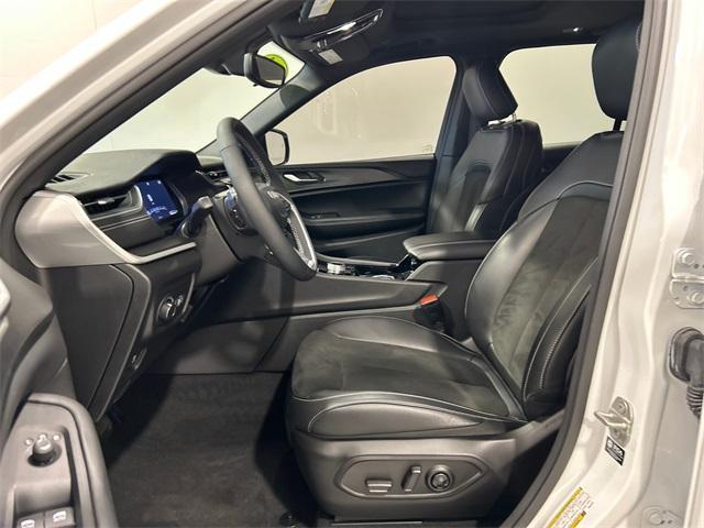 used 2023 Jeep Grand Cherokee car, priced at $36,950