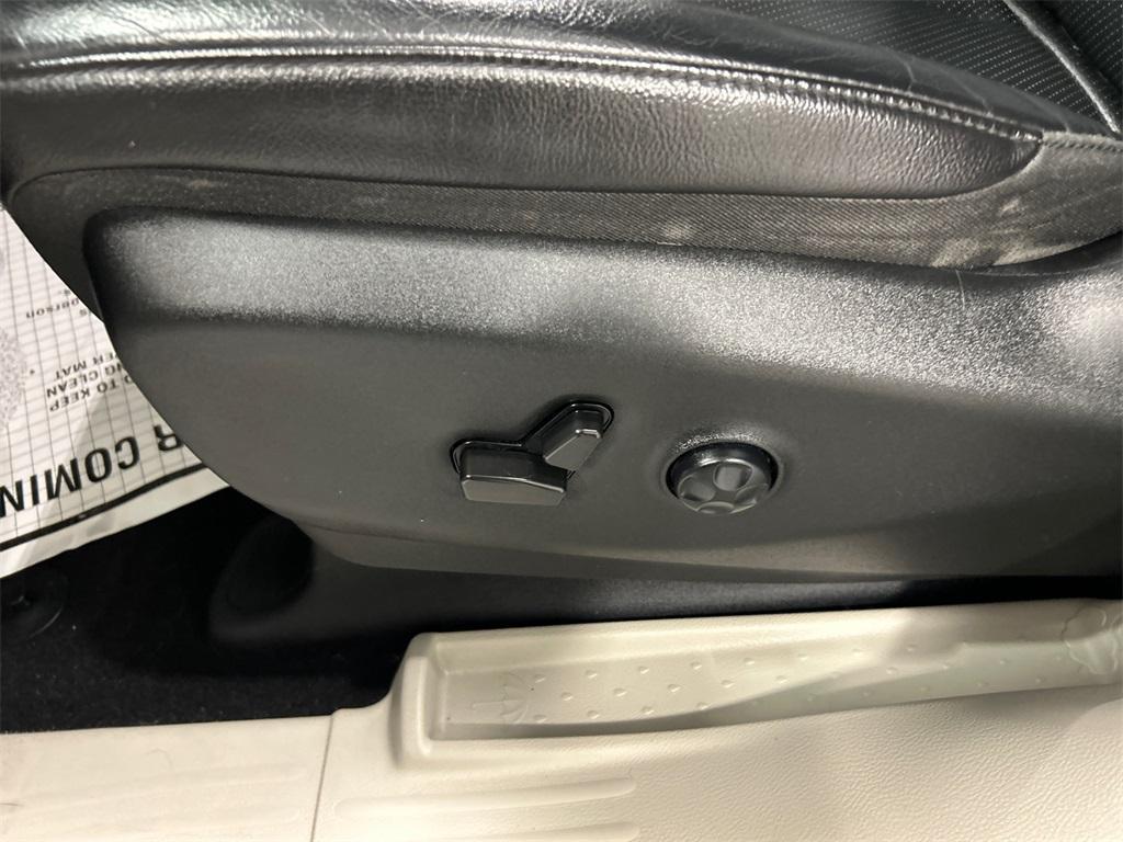used 2022 Chrysler Pacifica Hybrid car, priced at $31,650