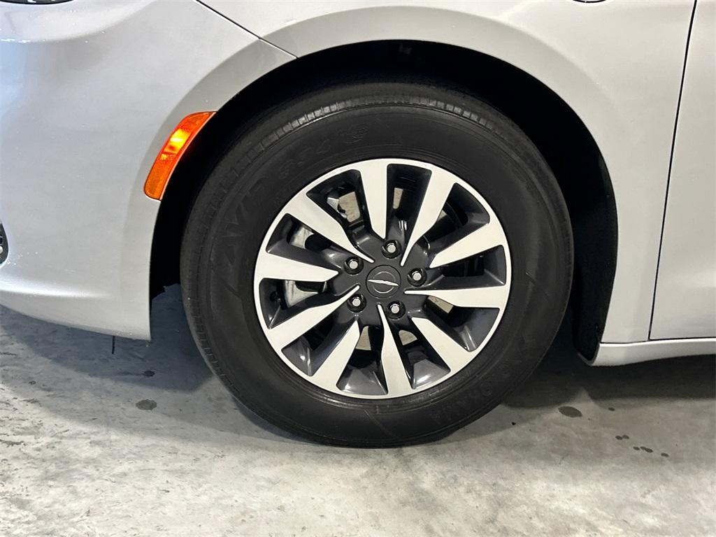 used 2022 Chrysler Pacifica Hybrid car, priced at $31,650