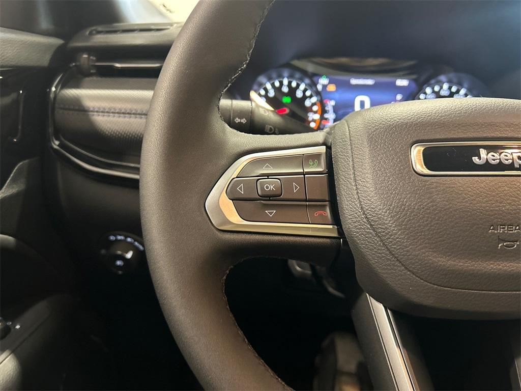 new 2025 Jeep Compass car, priced at $30,928