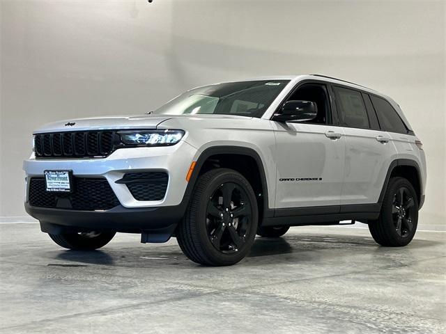 new 2025 Jeep Grand Cherokee car, priced at $42,728