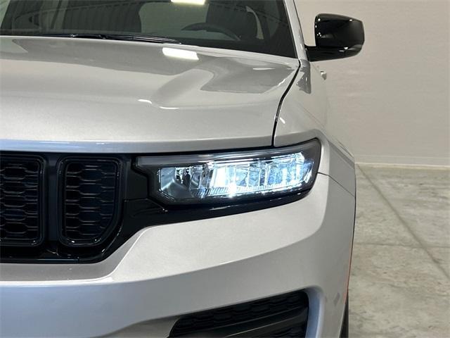 new 2025 Jeep Grand Cherokee car, priced at $42,728