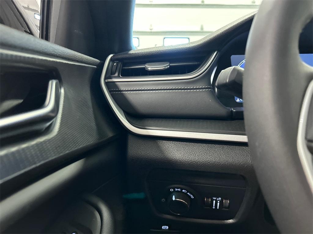 new 2025 Jeep Grand Cherokee car, priced at $34,732