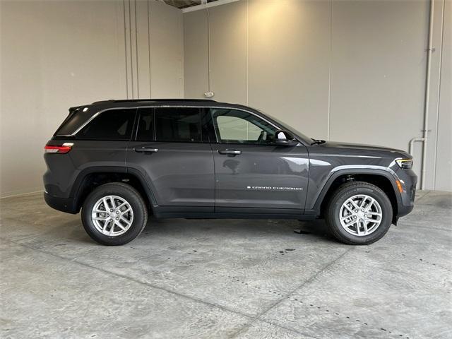 new 2025 Jeep Grand Cherokee car, priced at $43,482