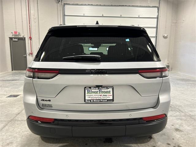 new 2025 Jeep Grand Cherokee car, priced at $42,728