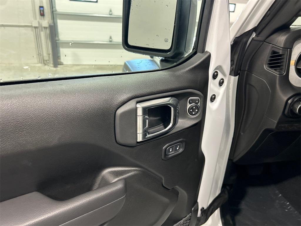 new 2025 Jeep Wrangler car, priced at $48,812