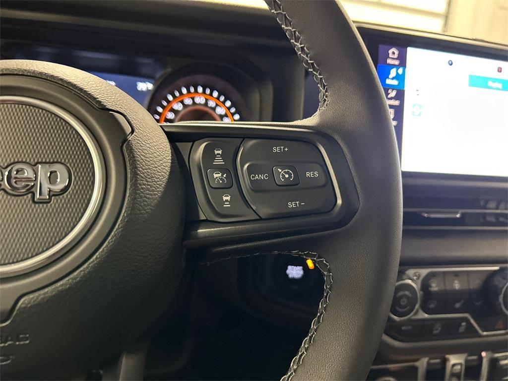 new 2025 Jeep Wrangler car, priced at $48,394