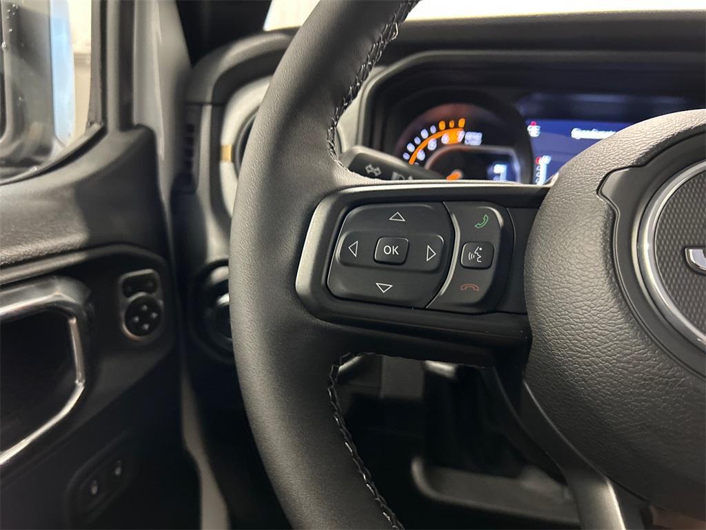 new 2025 Jeep Wrangler car, priced at $48,812