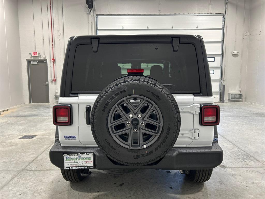new 2025 Jeep Wrangler car, priced at $48,812
