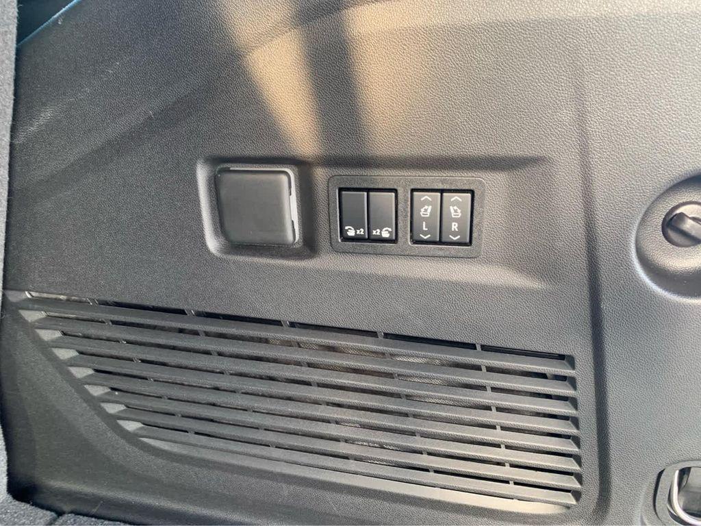 used 2022 Chevrolet Tahoe car, priced at $52,139