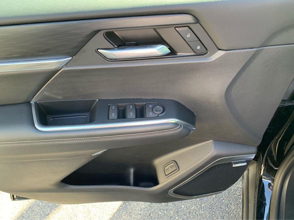 used 2024 GMC Acadia car, priced at $38,398