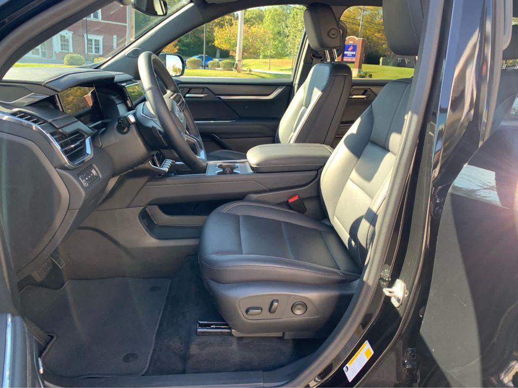 used 2024 GMC Acadia car, priced at $38,398