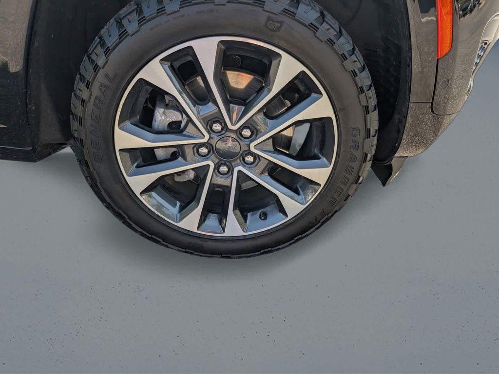 used 2022 Jeep Grand Cherokee L car, priced at $25,000