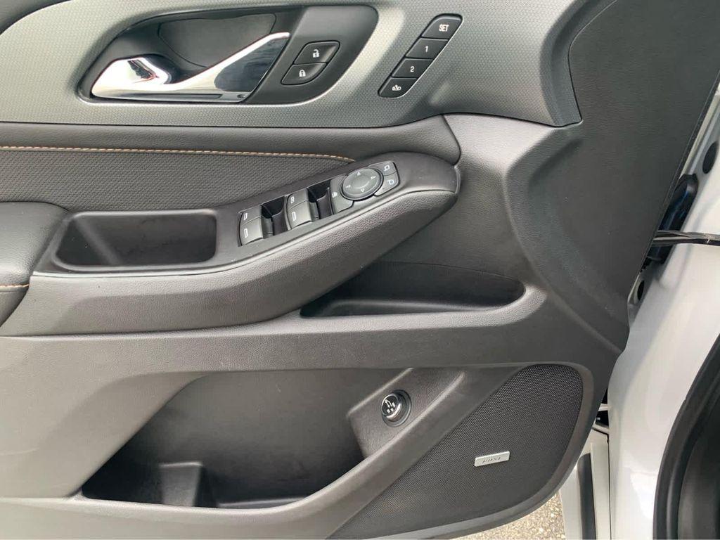 used 2018 Chevrolet Traverse car, priced at $15,308