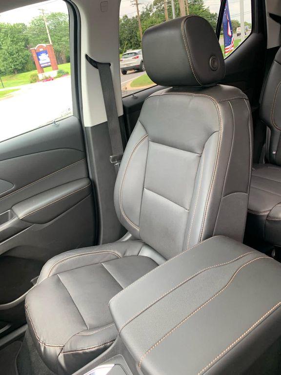 used 2018 Chevrolet Traverse car, priced at $15,308