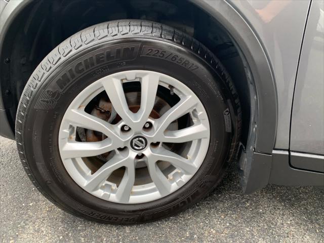 used 2017 Nissan Rogue car, priced at $13,367